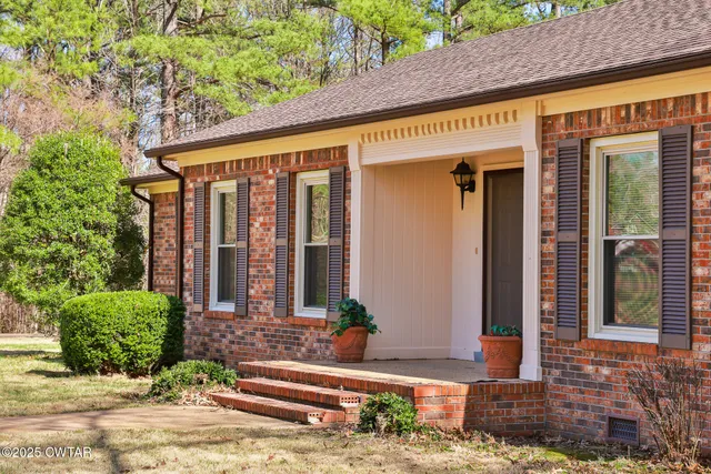 $299,900 | 364 Ridgewood Drive, Dresden, TN 38225