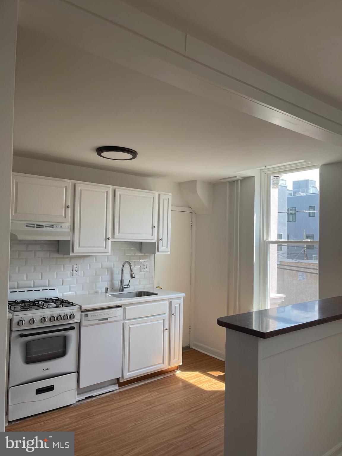 613 South 8th Street Philadelphia, PA 19147 - Photo 5 of 18