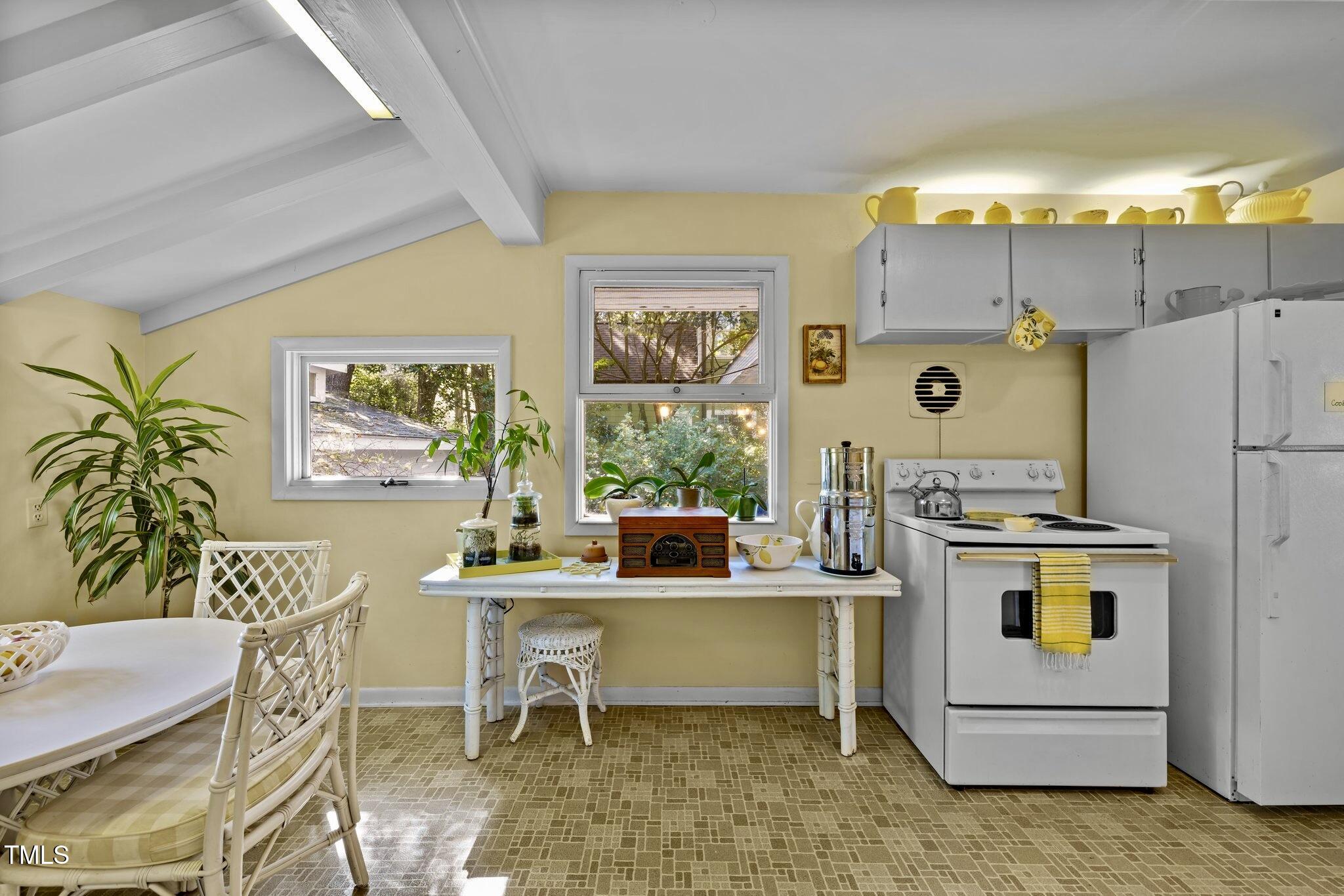 1510 Ridge Road Raleigh, NC 27607 - Photo 28 of 55 18-web-or-mls-5Z8A2530