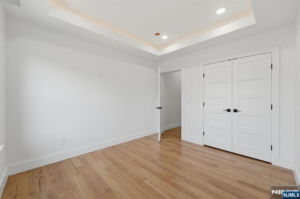 275 Longview Road Union, NJ 07083 - Photo 30 of 43 a view of an empty room