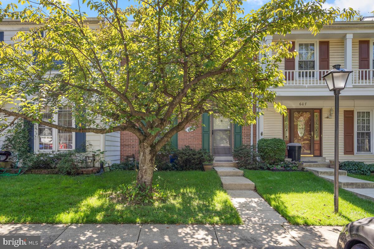 609 Sonata Way Silver Spring, MD 20901 - Photo 2 of 47 Brick front exterior