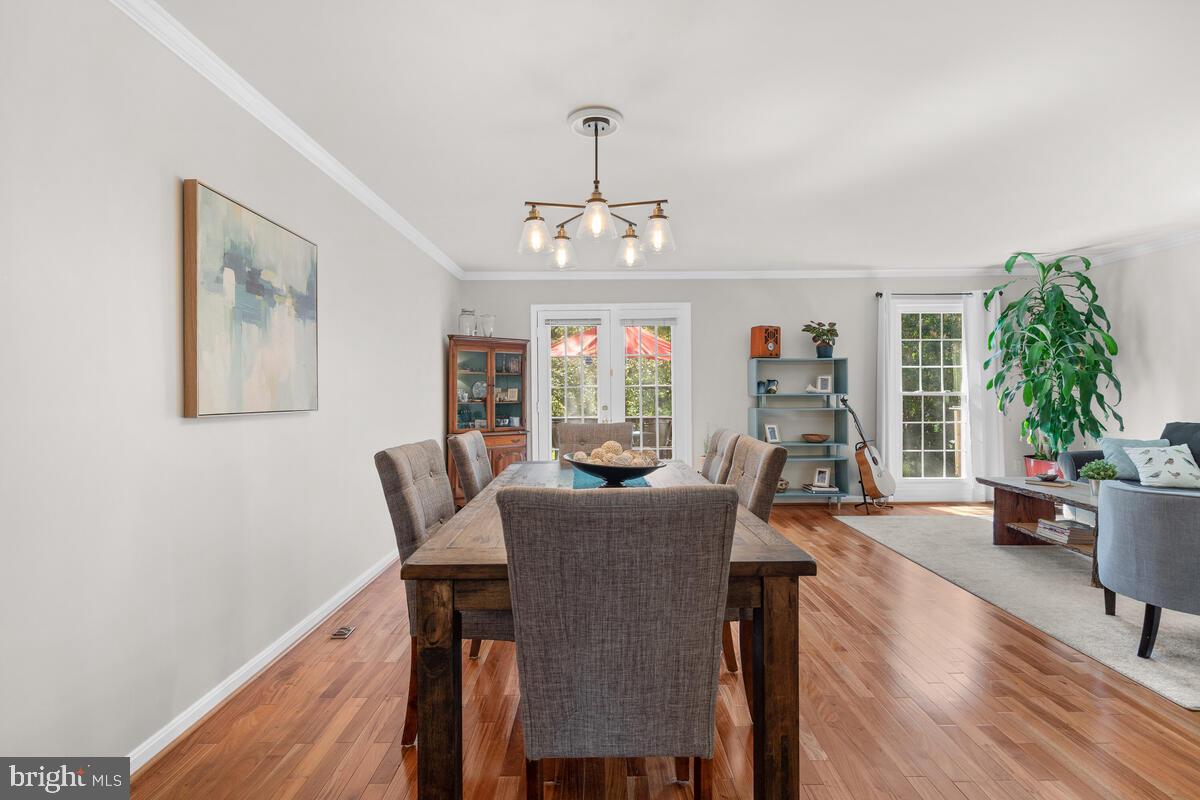 609 Sonata Way Silver Spring, MD 20901 - Photo 14 of 47 Dining room
