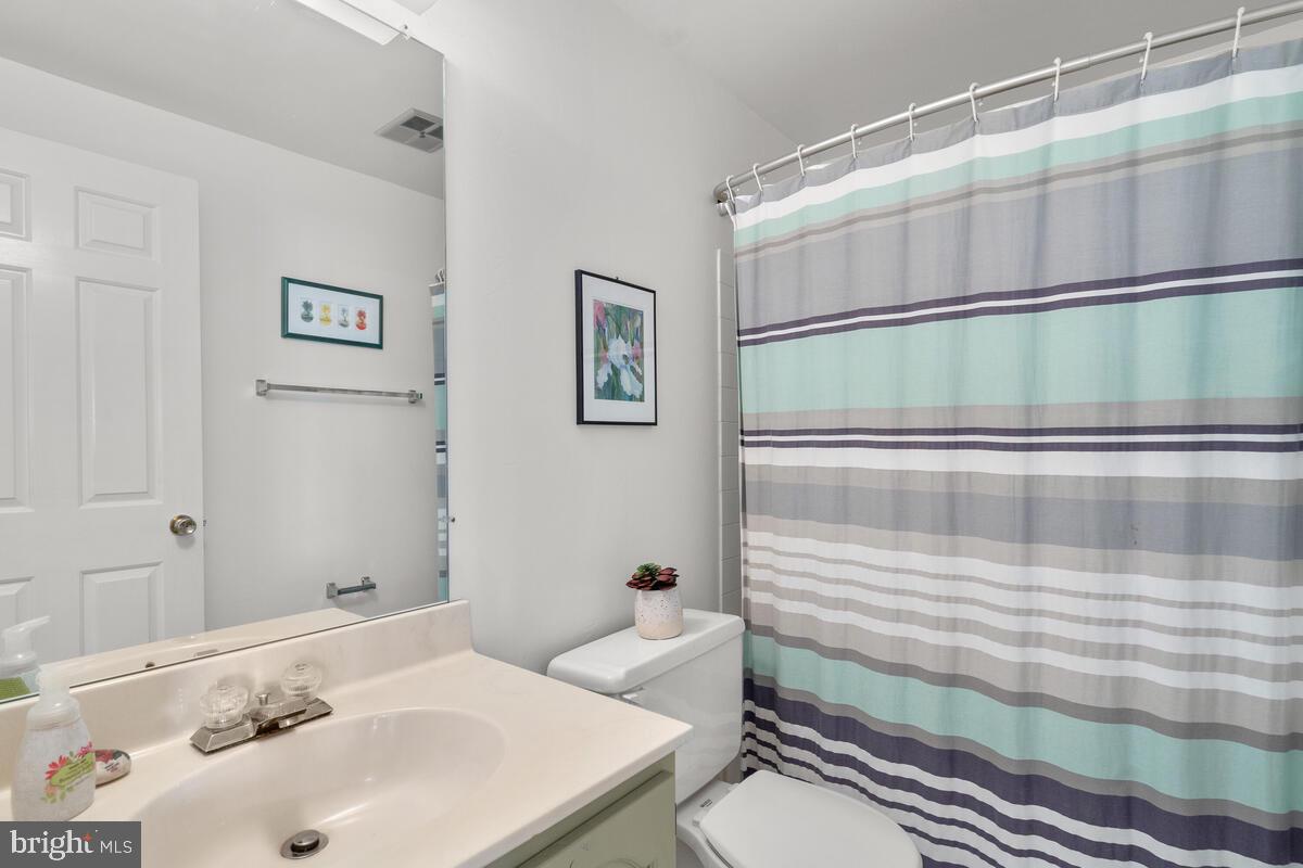 609 Sonata Way Silver Spring, MD 20901 - Photo 28 of 47 hall bathroom