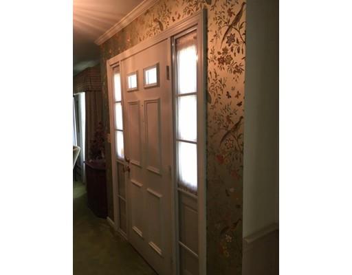 54 Old Brook Road Shrewsbury, MA 01545 - Photo 9 of 38 Gallery Image 9