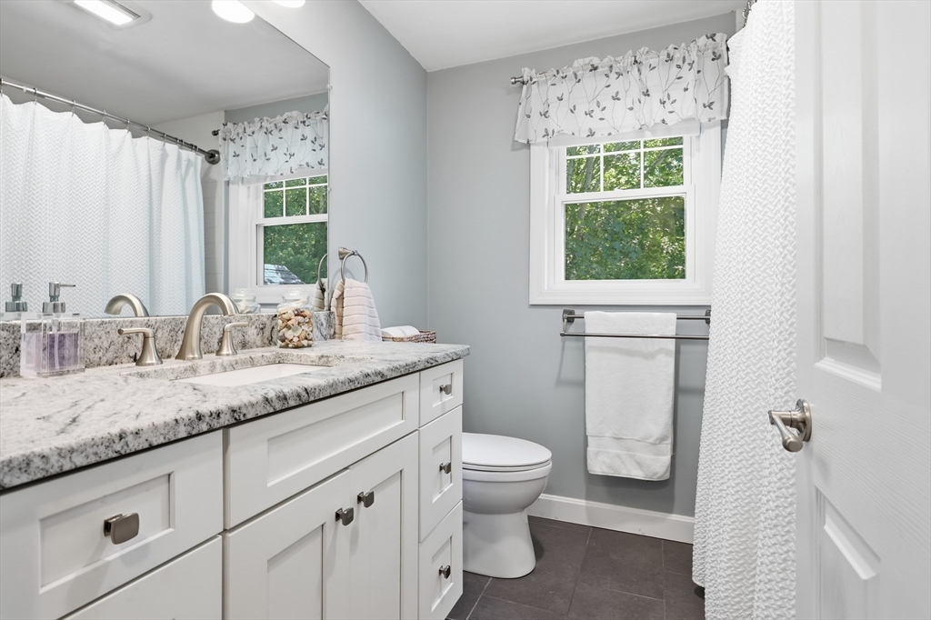 38 Dunstable Road Westford, MA 01886 - Photo 25 of 41 Gallery Image 25