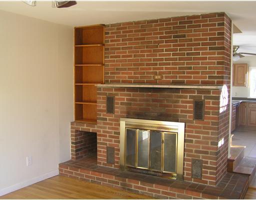 89 Main Street Jay, ME 04239 - Photo 5 of 16 Living Room.