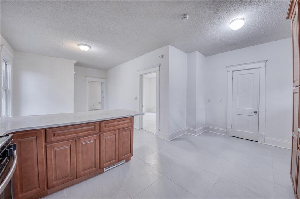 923 Adams Street New Castle, PA 16101 - Photo 17 of 38