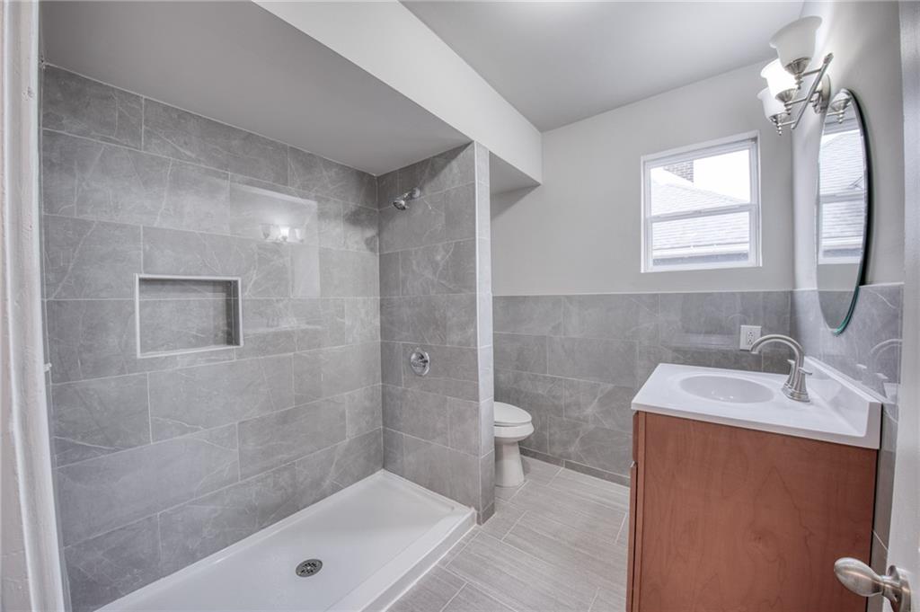 923 Adams Street New Castle, PA 16101 - Photo 25 of 38