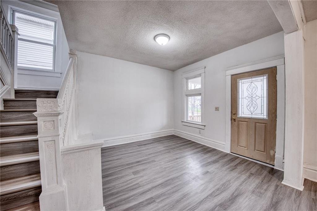 923 Adams Street New Castle, PA 16101 - Photo 8 of 38