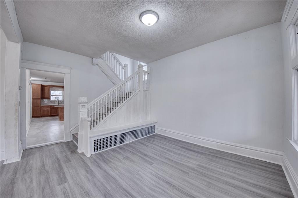 923 Adams Street New Castle, PA 16101 - Photo 9 of 38