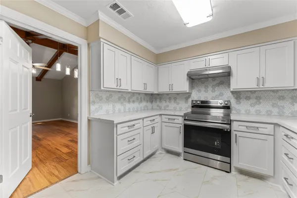 $1,800 | 2807 North 42nd Street, Waco, TX 76708