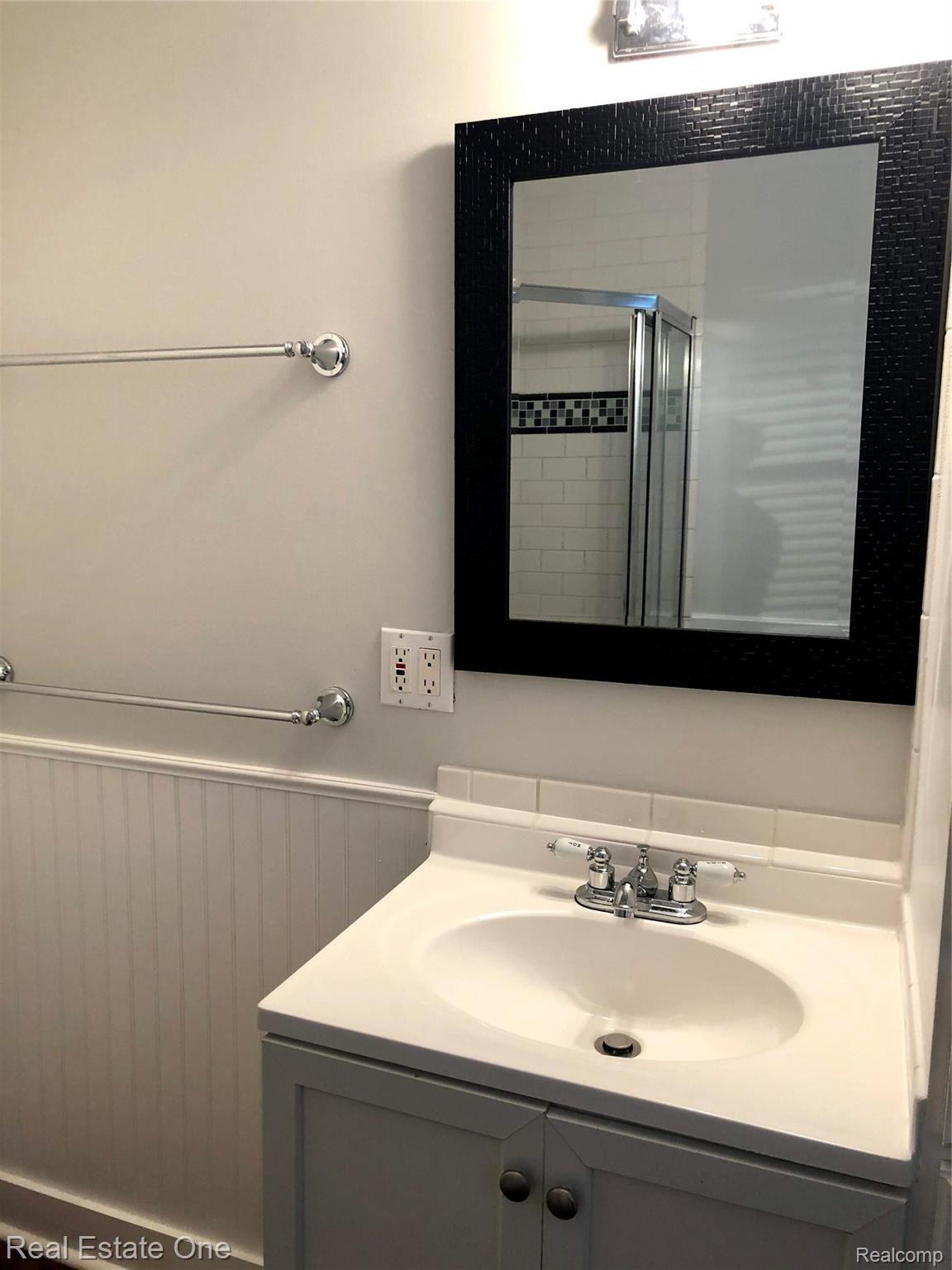 235 Millville Road Lapeer, MI 48446 - Photo 23 of 48 First floor bath