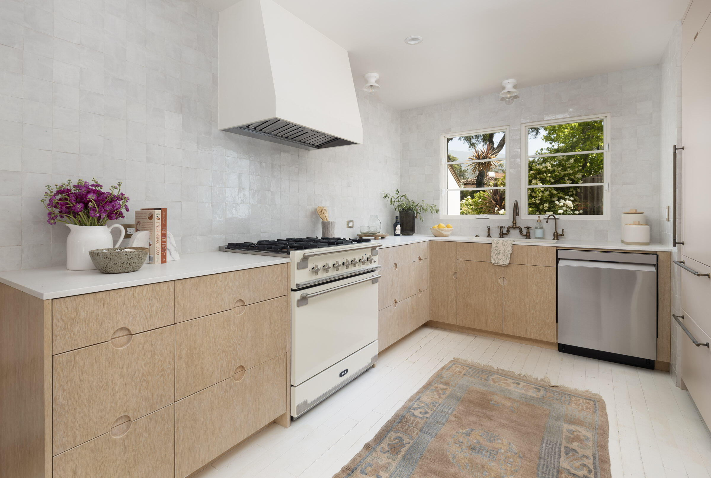 925 Chelham Way Montecito, CA 93108 - Photo 6 of 16 Kitchen 1