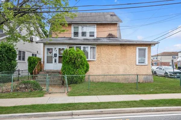 $740,000 | 230 Broadway, Lynbrook, NY 11563
