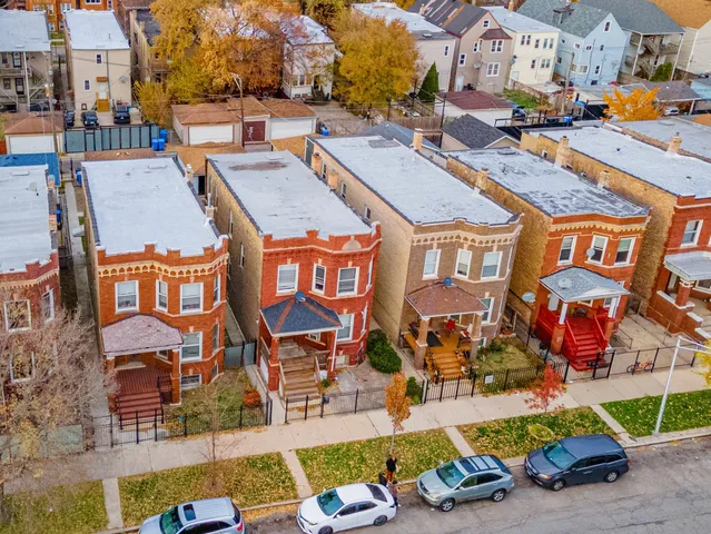$410,000 | 4044 West Potomac Avenue, Chicago, IL 60651