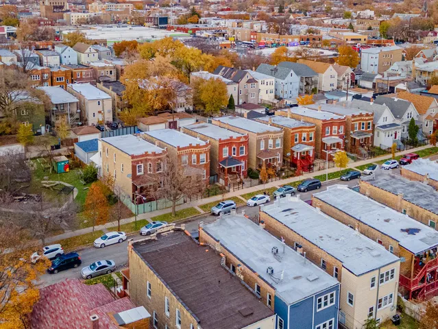 $410,000 | 4044 West Potomac Avenue, Chicago, IL 60651