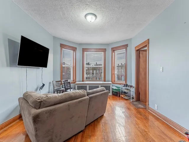 $410,000 | 4044 West Potomac Avenue, Chicago, IL 60651