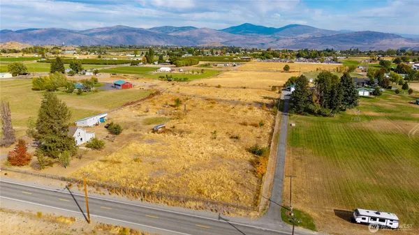 a view of an ocean view