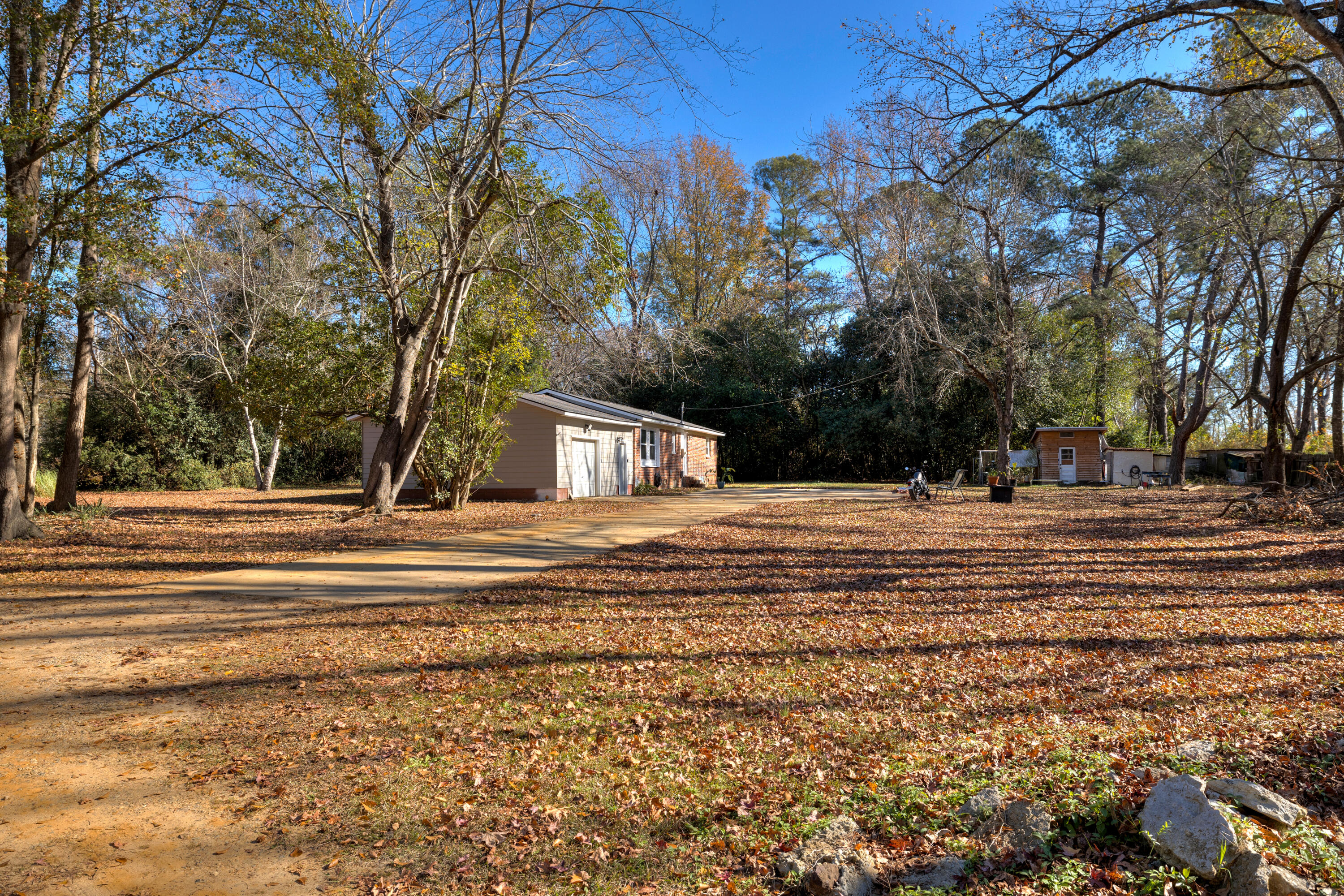 392 Brunswick Road Sumter, SC 29153 - Photo 7 of 37