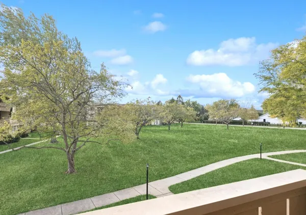 $1,900 | 11 Echo Court, Unit 12, Vernon Hills, IL 60061