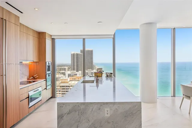 $3,800,000 | 2000 South Ocean Drive, Unit 28A, Hallandale Beach, FL 33009