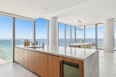 $3,800,000 | 2000 South Ocean Drive, Unit 28A, Hallandale Beach, FL 33009