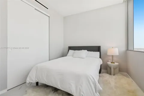 $3,800,000 | 2000 South Ocean Drive, Unit 28A, Hallandale Beach, FL 33009