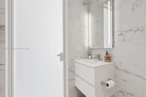 $3,800,000 | 2000 South Ocean Drive, Unit 28A, Hallandale Beach, FL 33009