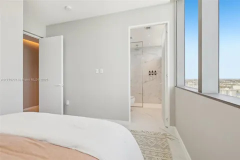 $3,800,000 | 2000 South Ocean Drive, Unit 28A, Hallandale Beach, FL 33009