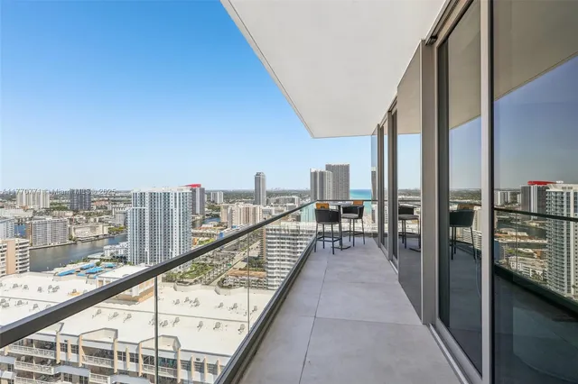 $3,800,000 | 2000 South Ocean Drive, Unit 28A, Hallandale Beach, FL 33009
