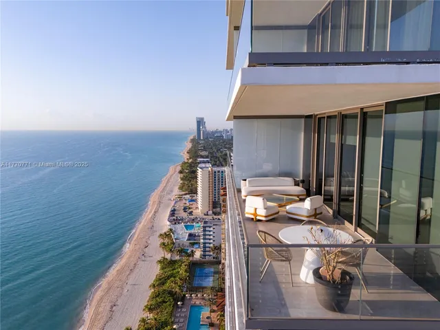 $3,800,000 | 2000 South Ocean Drive, Unit 28A, Hallandale Beach, FL 33009