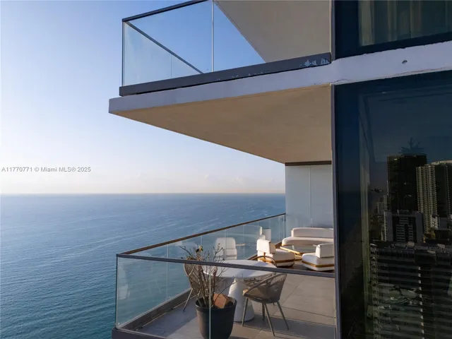 $3,800,000 | 2000 South Ocean Drive, Unit 28A, Hallandale Beach, FL 33009