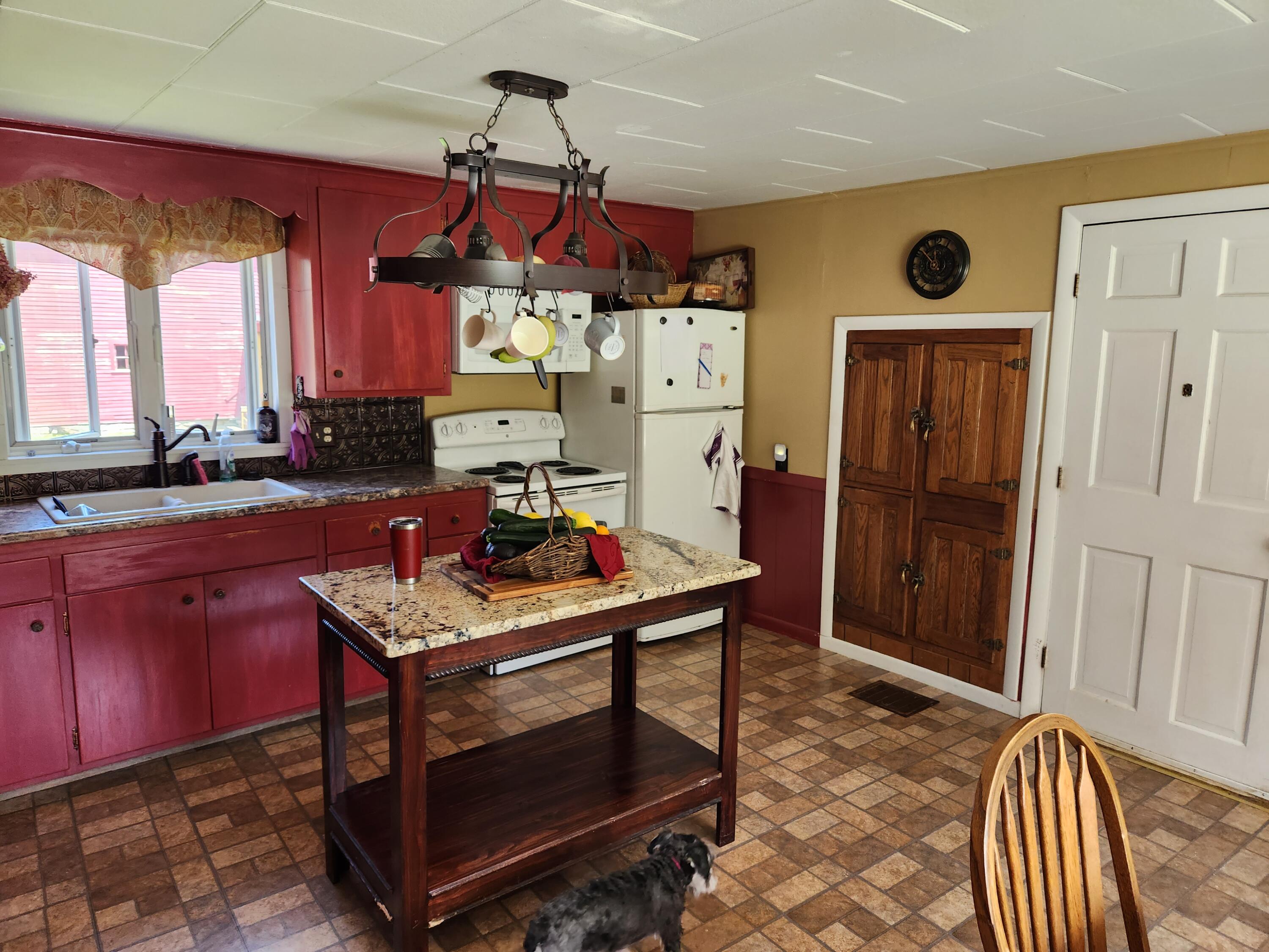 429 Robinson Hill Road Oxford, ME 04270 - Photo 57 of 93 20230511_115340