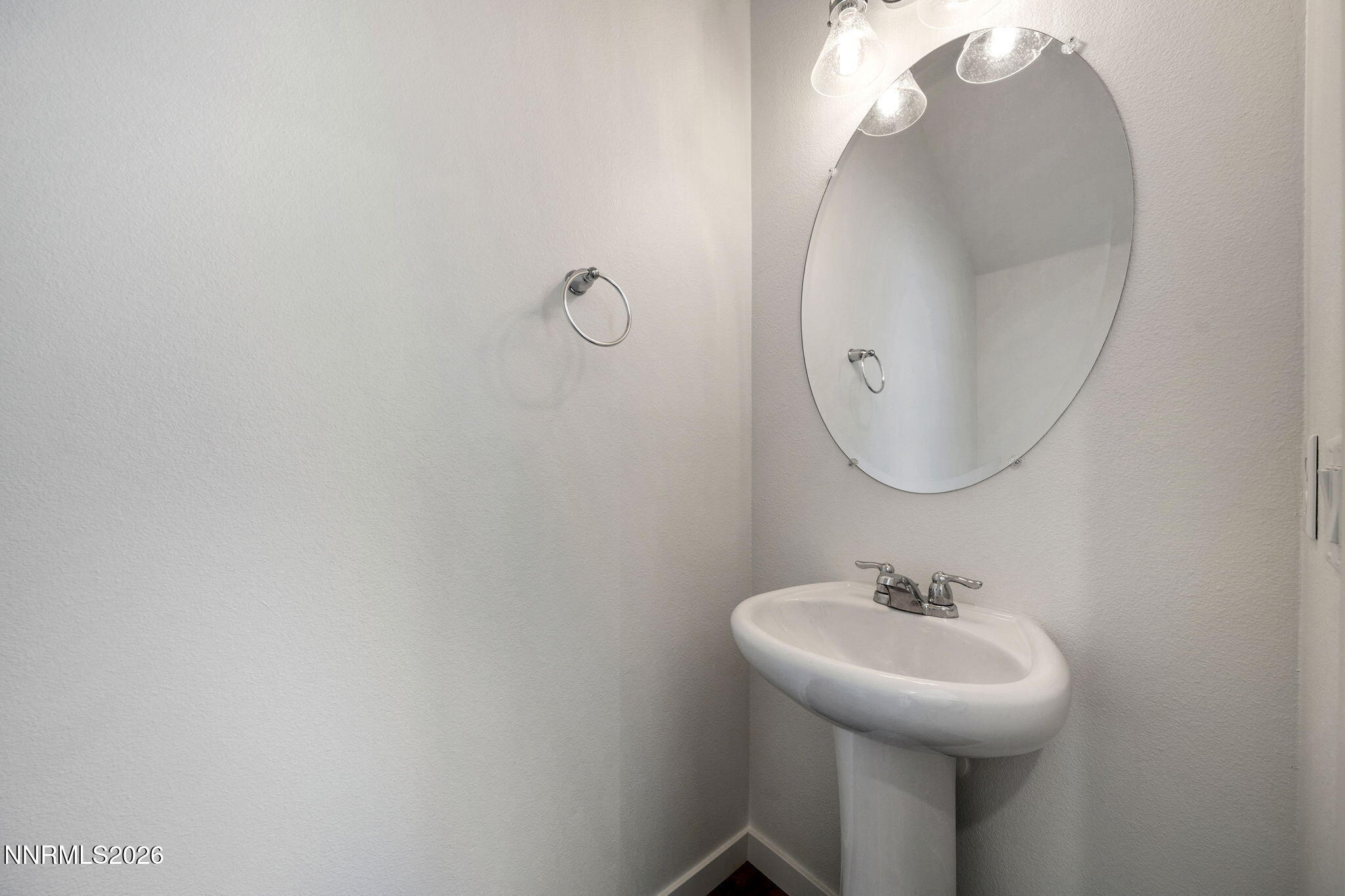 530 Gloria May Lane Reno, NV 89503 - Photo 13 of 34 a bathroom with a sink and mirror
