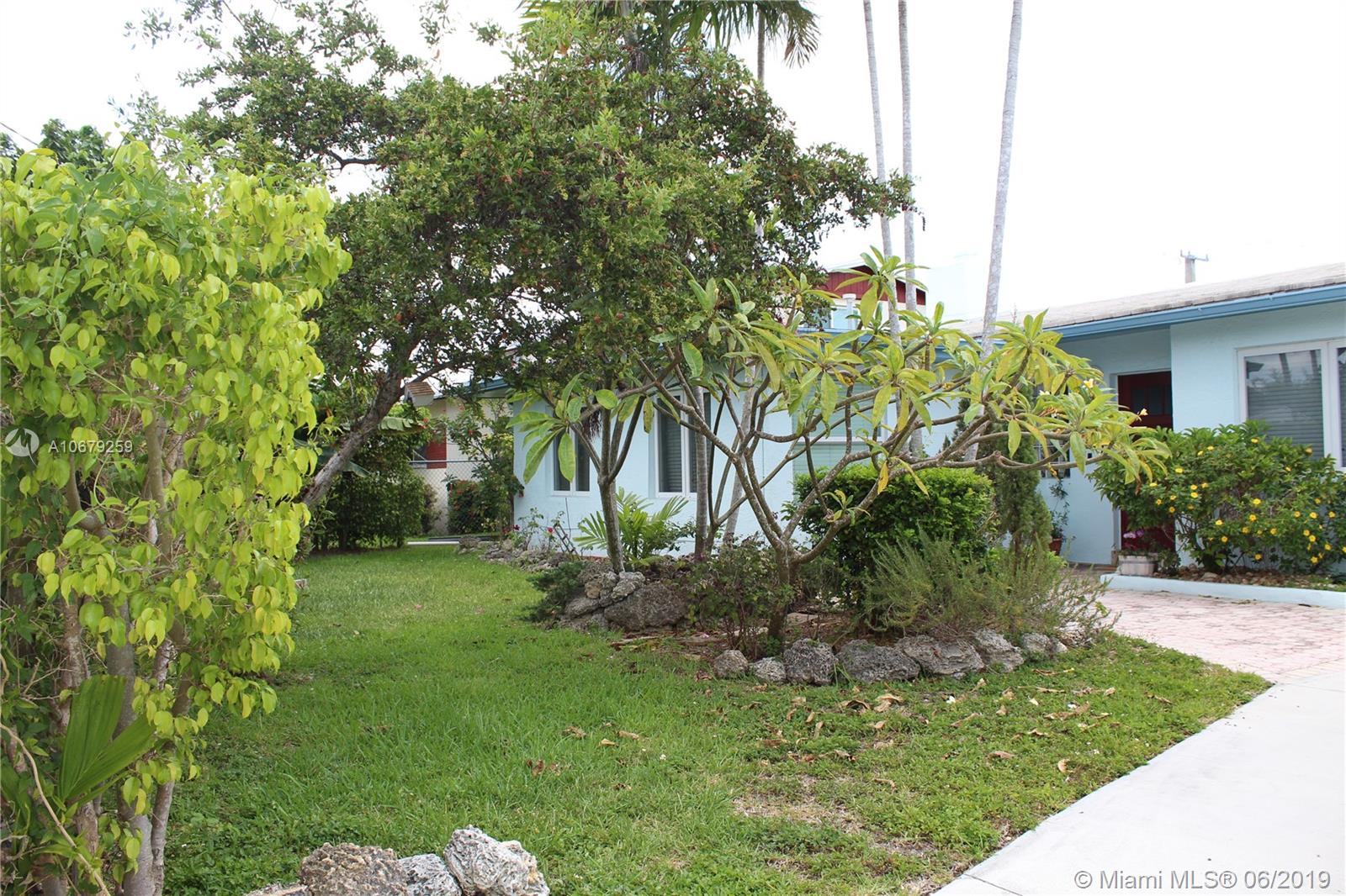 12701 Southwest 84th Avenue Road Miami, FL 33156 - Photo 8 of 53 Gallery Image 8