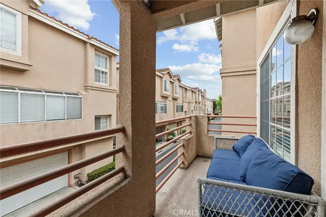 a view of entryway and hall