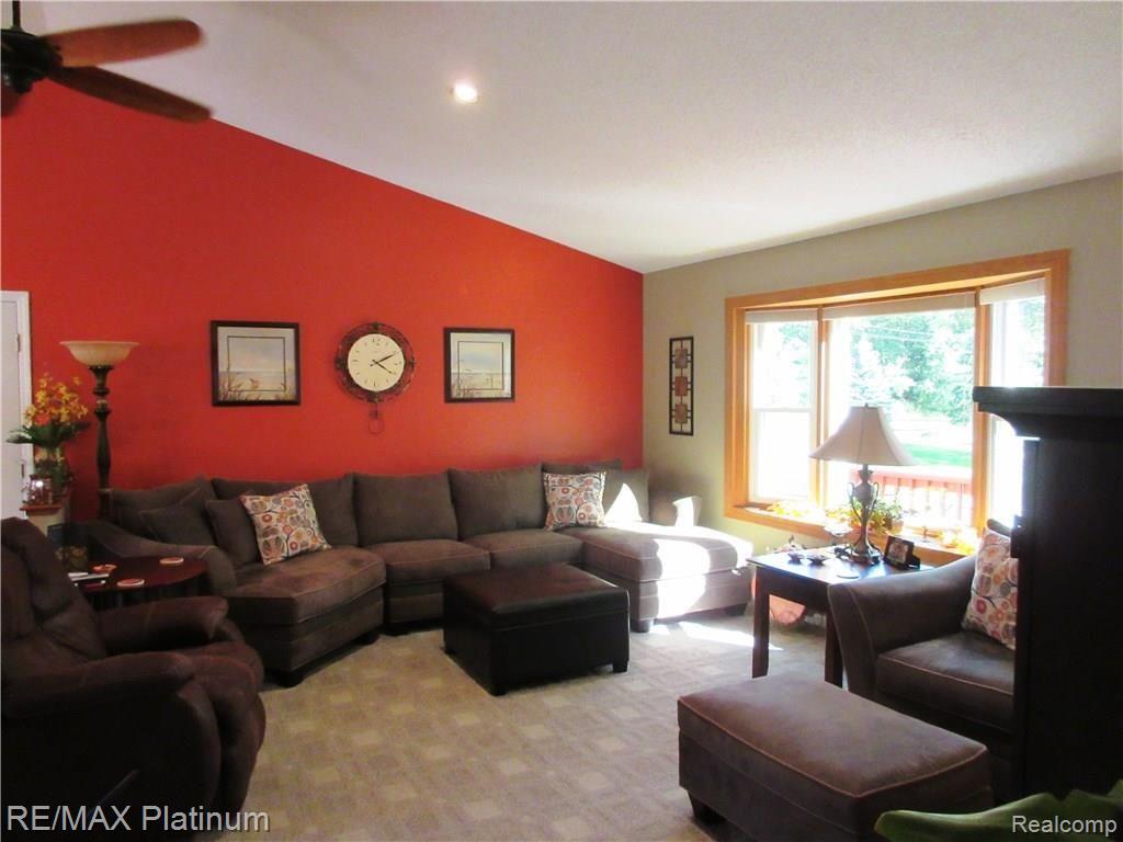 2601 Crooked Lake Road Howell, MI 48843 - Photo 2 of 30 IMG_1102.JPG