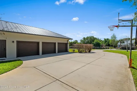 a view of a outdoor space and a lake view