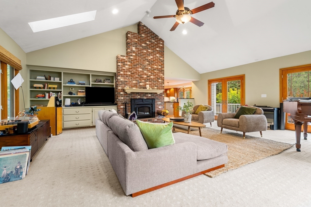 45 Hopewell Farm Road Natick, MA 01760 - Photo 11 of 25 Gallery Image 11