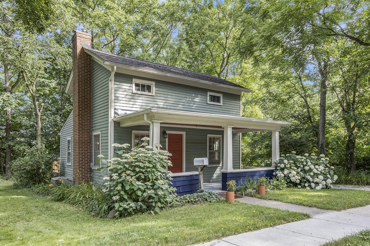 1308 Traver Road Ann Arbor, MI 48105 - Photo 8 of 55
