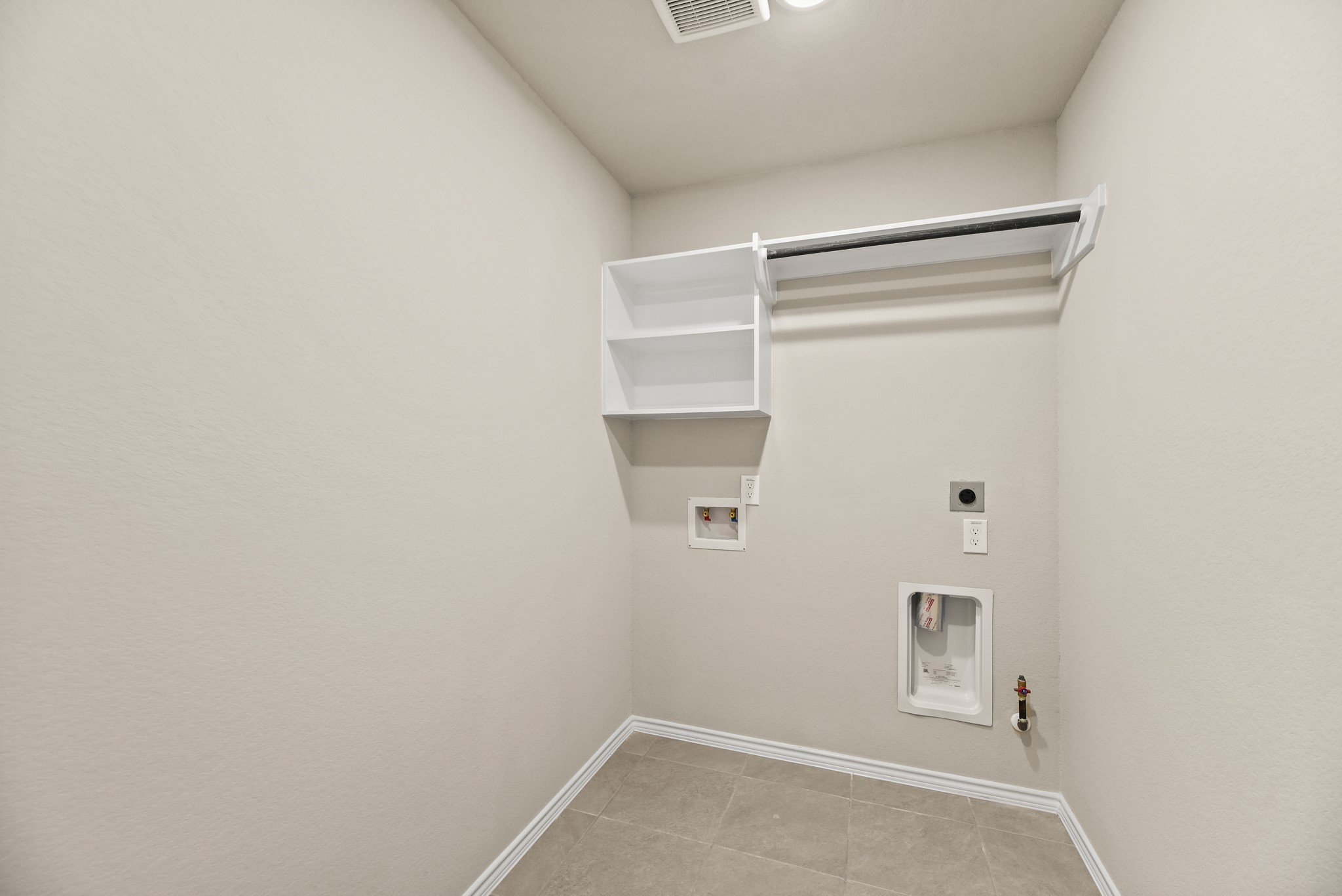 1330 Lakeside Creek Road Magnolia, TX 77354 - Photo 19 of 28 a view of room