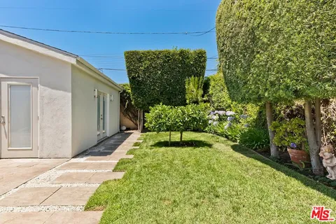 $2,689,000 | 453 North Alfred Street, Los Angeles, CA 90048