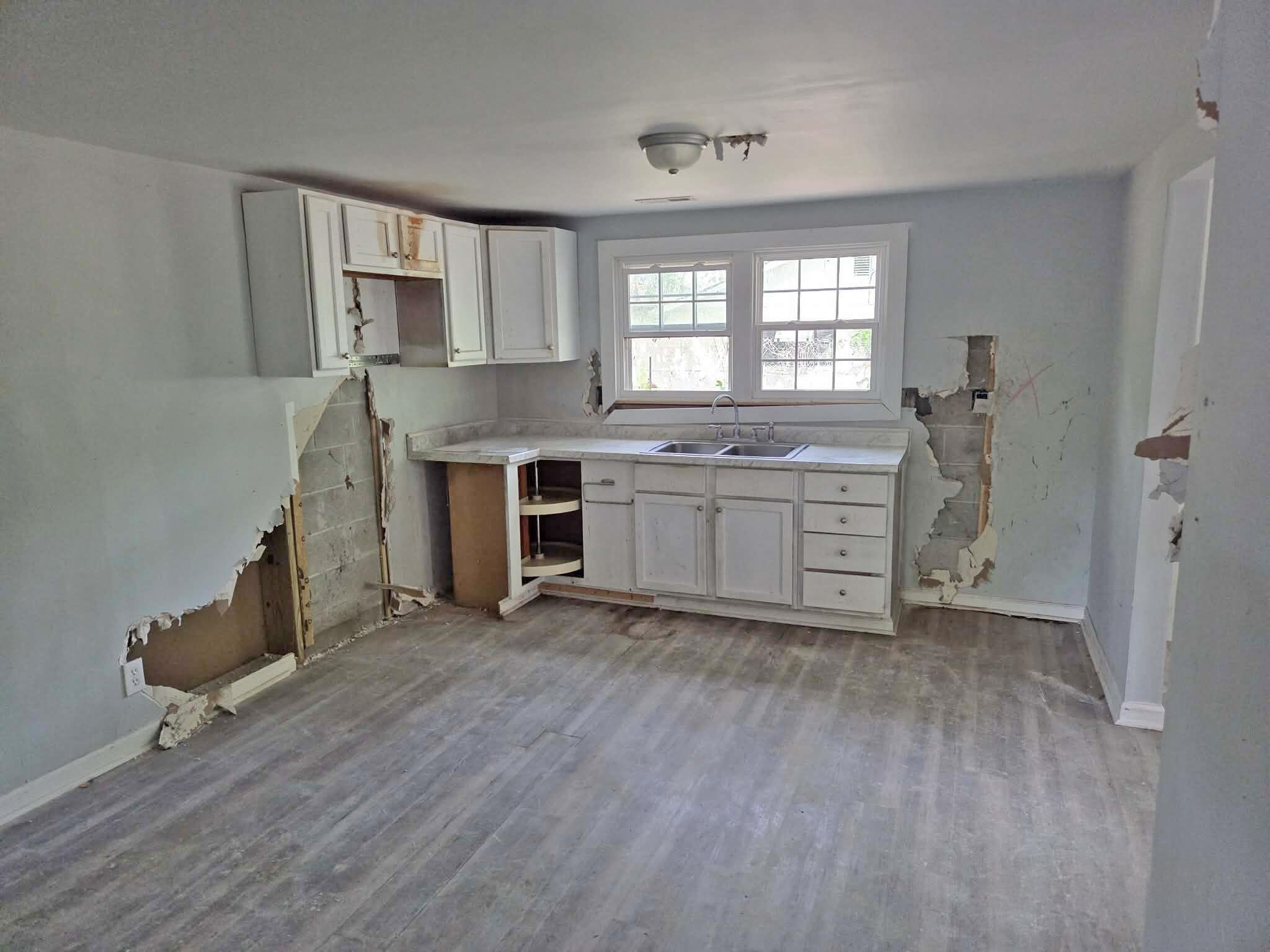 750 Wolfe Street Elloree, SC 29047 - Photo 5 of 12