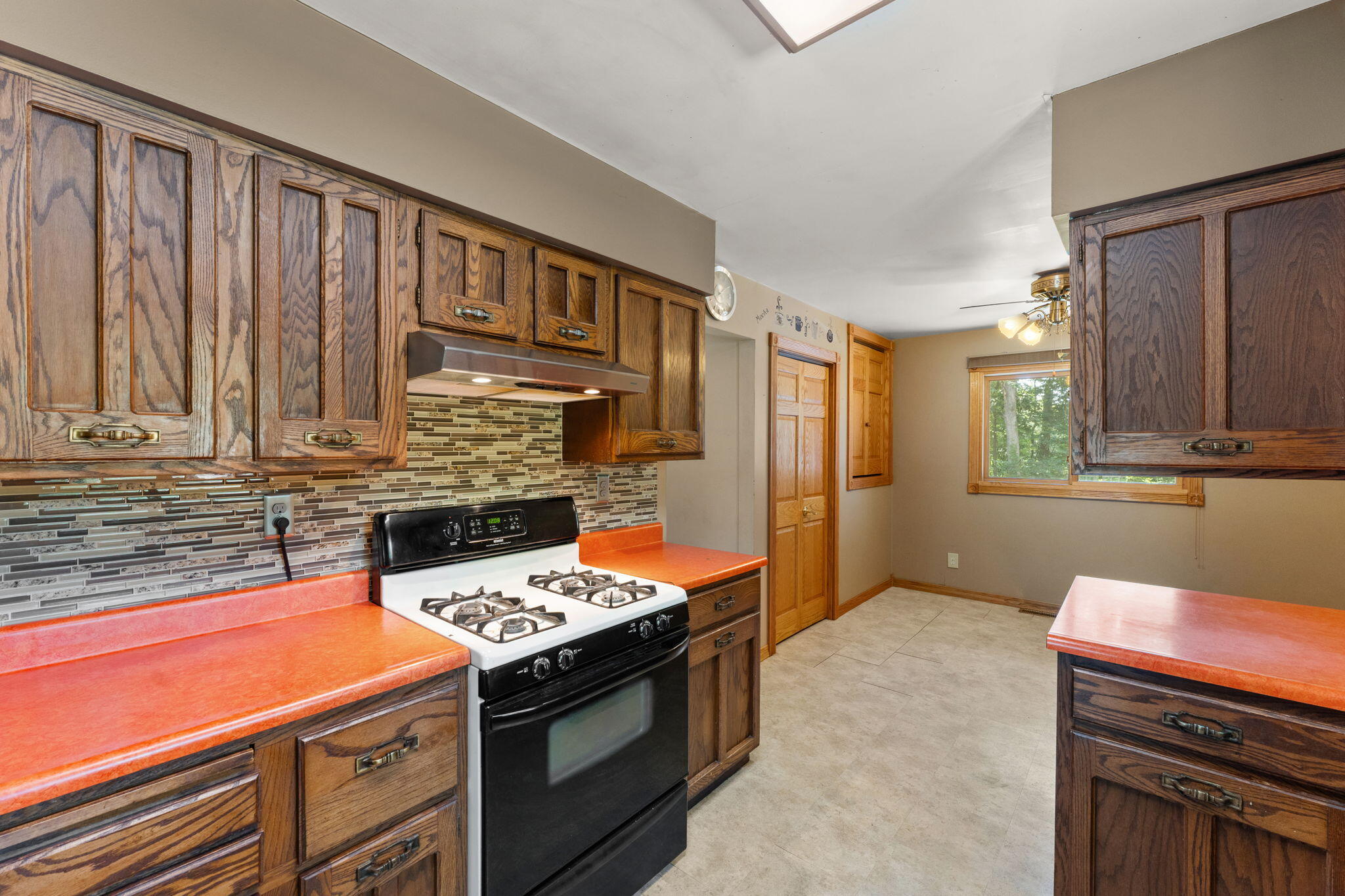 1089 North 200 West Chesterton, IN 46304 - Photo 11 of 50 2048x1365