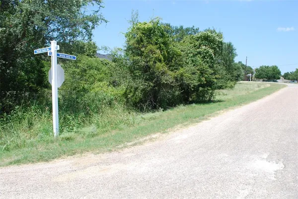 $28,000 | 26018 Woodacre Road, Whitney, TX 76692