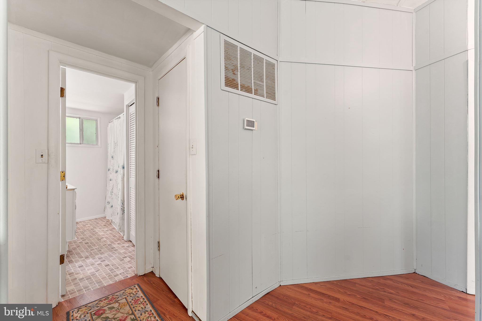 152 Edgemont Circle Locust Grove, VA 22508 - Photo 16 of 60 a view of bathroom