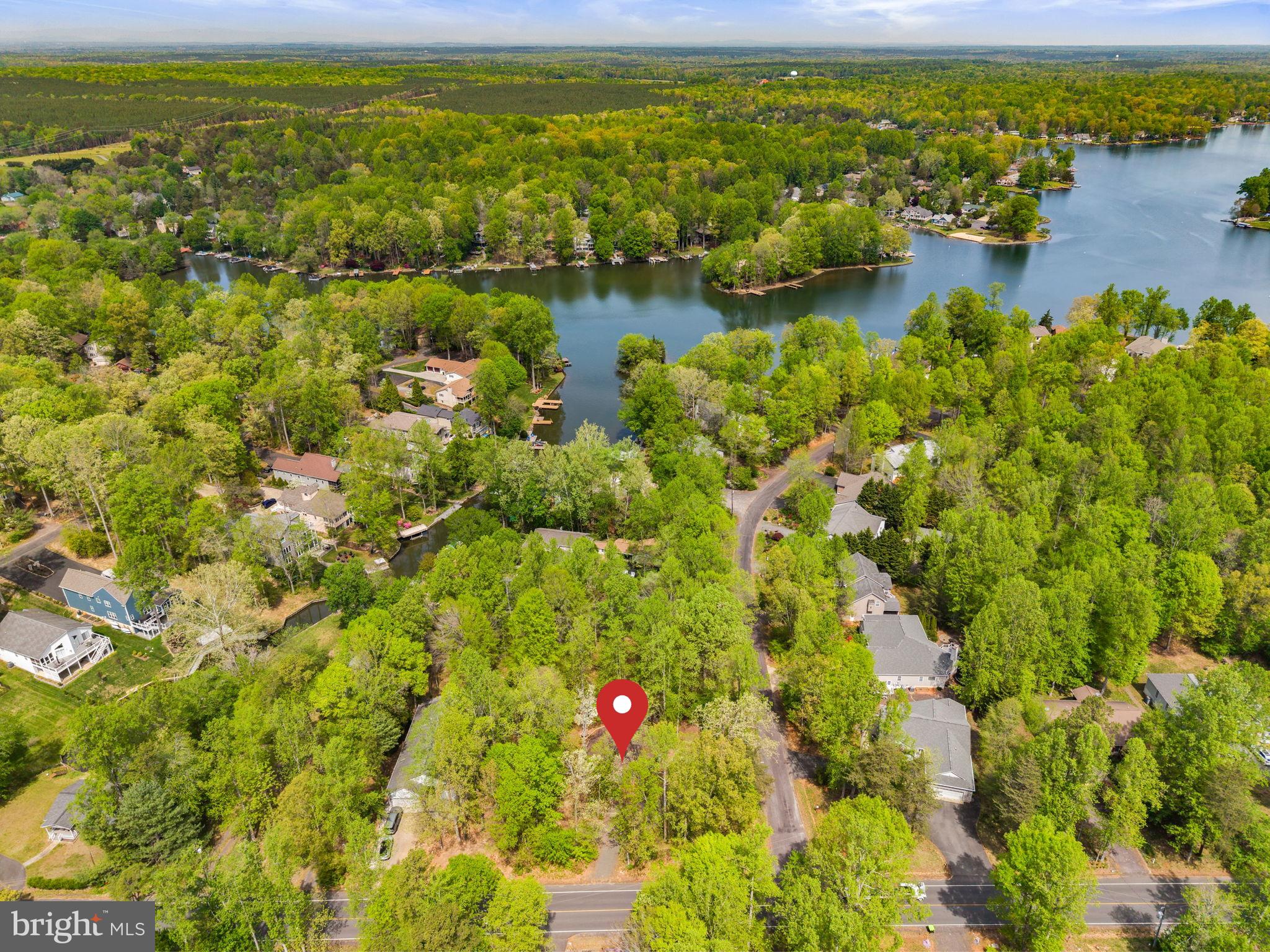 152 Edgemont Circle Locust Grove, VA 22508 - Photo 3 of 60 a view of city and ocean