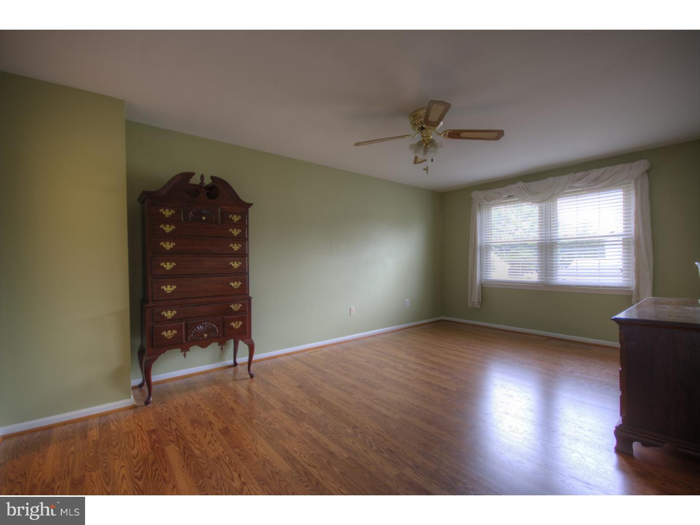 41 Cameron Circle Clementon, NJ 08021 - Photo 17 of 24 Bedroom - Main