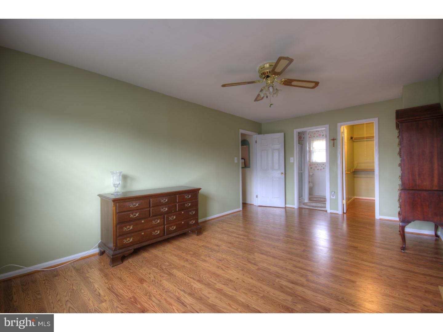 41 Cameron Circle Clementon, NJ 08021 - Photo 18 of 24 Bedroom - Main