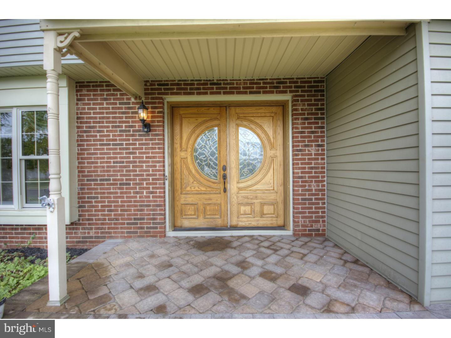 41 Cameron Circle Clementon, NJ 08021 - Photo 5 of 24 Exterior Front